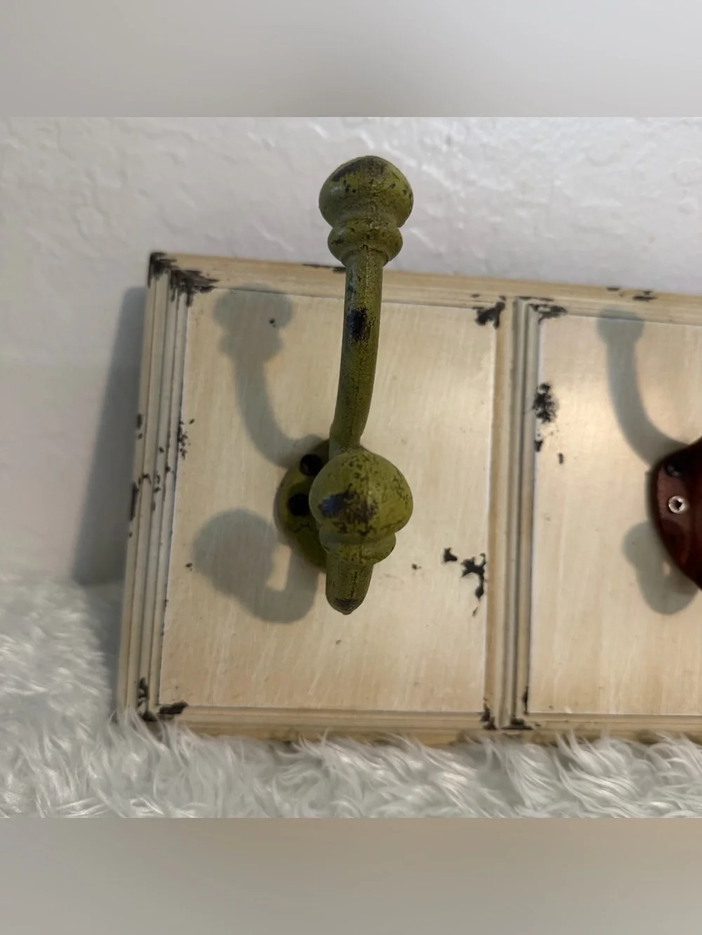 Vintage Style Wall Hook Rack Distressed Wood with 4 Colorful Metal Hooks...